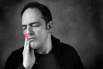 The Effect of CoQ10 on the Regeneration of Crushed Facial Nerve